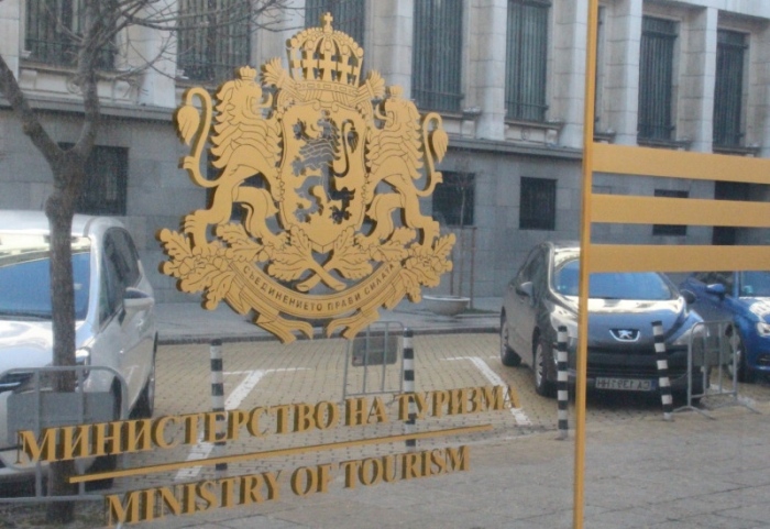 България иска компенсации от ЕК за туризма заради войната